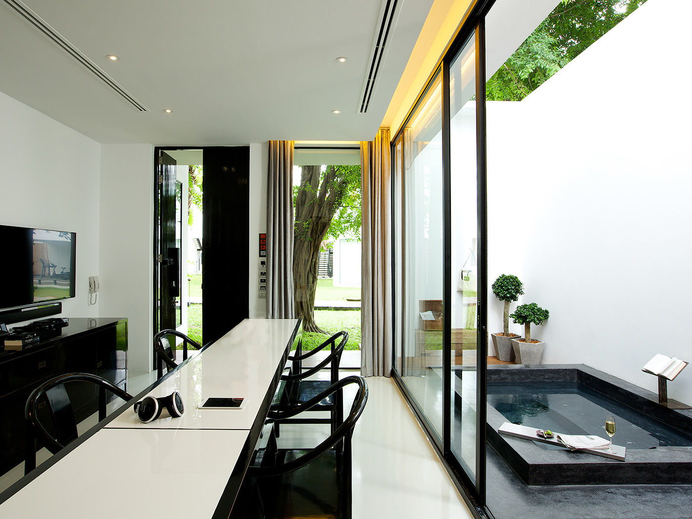 The Library Hotel Chaweng  Bagian luar foto